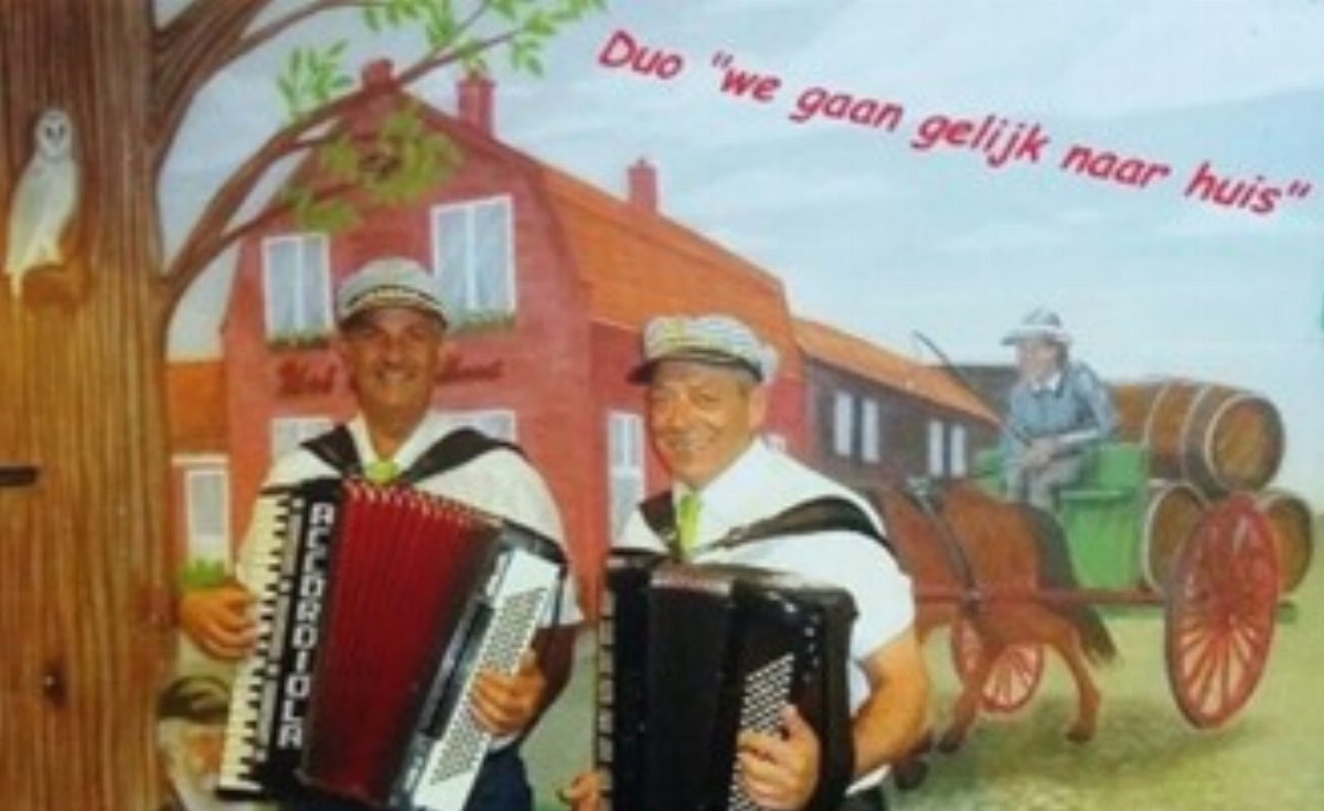 Seniorenmiddag met gezellige muziek van duo uit Toine Wagemakers en Cor van Kuijk